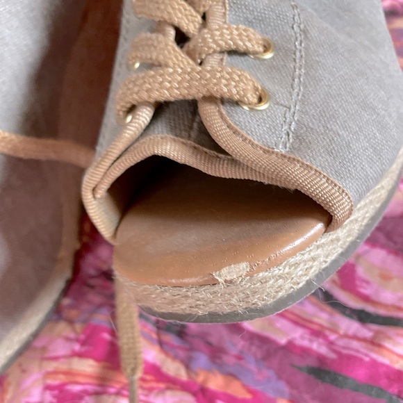 Beautiful tan wedges with canvas sides. - Picture 3 of 4